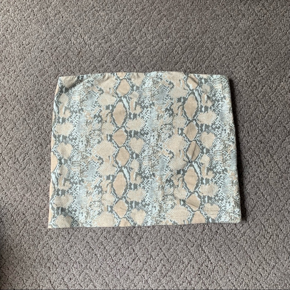 AMERICAN EAGLE going out top